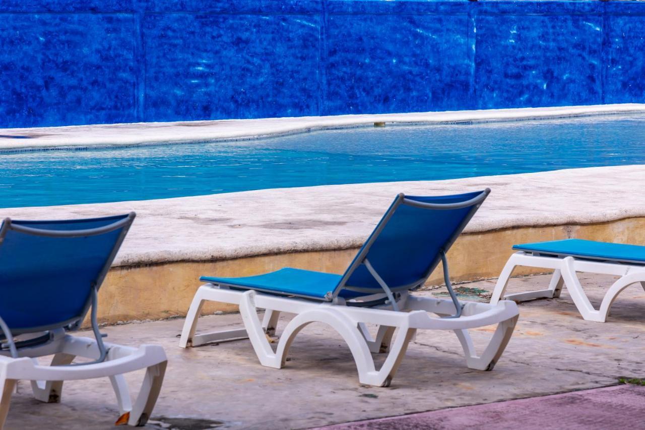 Hotel Bello Caribe Express كوزوميل المظهر الخارجي الصورة